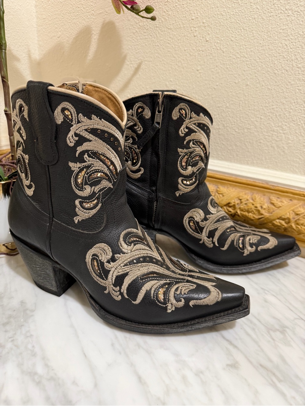 SHYANNE WOMEN'S SILINA WESTERN BOOTIES - SNIP TOE